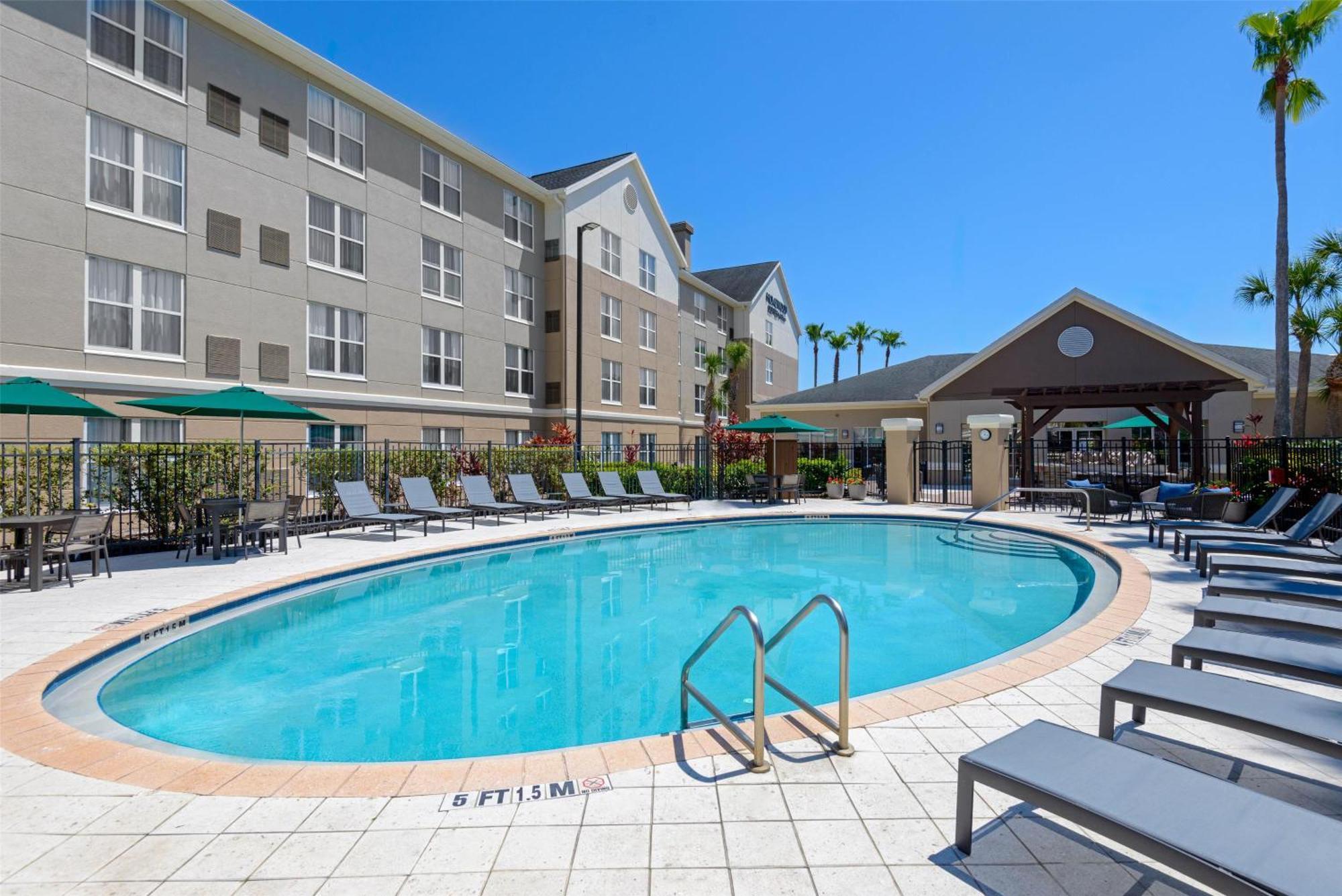 Homewood Suites By Hilton Orlando-Ucf Area Alafaya Exterior photo